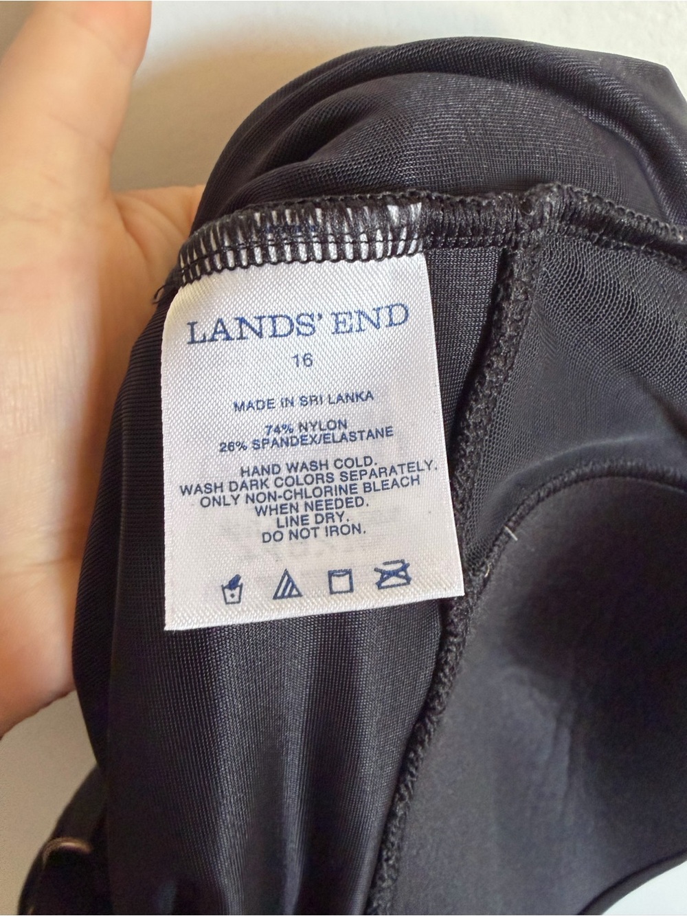 Lands’ End Black Cinched Waist Shelf Bra Classic One Piece Swimsuit size 16 EUC - Picture 6 of 7
